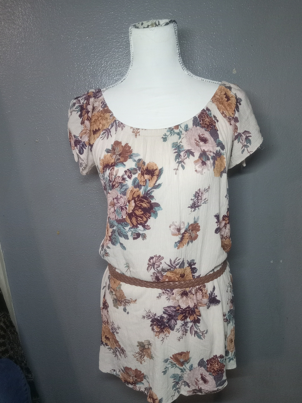 Cream Floral Short Frilly Sleeve With Tie Detail Tunic